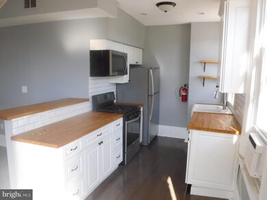 201 Swede St unit 2, Norristown, PA 19401 - photo 5