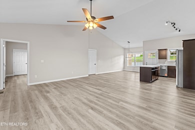 1544 Bentview Dr, Kodak, TN 37764 - photo 3