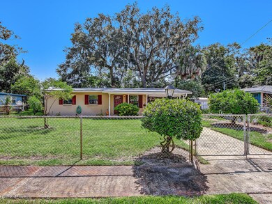 2483 Spokane Ave Jacksonville-002-021-Fr