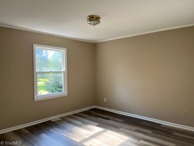 5349 Jasper Dr, High Point, NC 27263 - photo 6