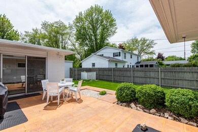 2400 N Poplar St, Waukegan, IL 60087 - photo 7