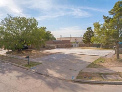 15349 Woodhill Ct, Horizon City, TX 79928 - photo 6