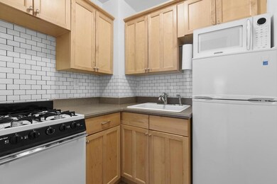 The Eastview unit 2B, New York, NY 10065 - photo 4