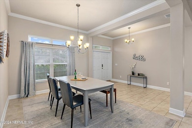 04-Dining Room to Foyer
