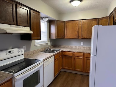 1179 Tatesbrook Dr unit B, Lexington, KY 40517 - photo 4