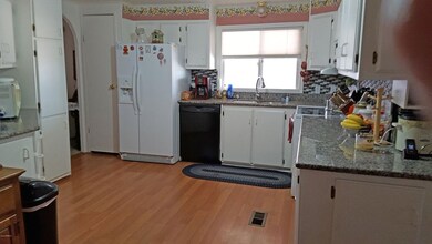 Utopia#15Kitchen