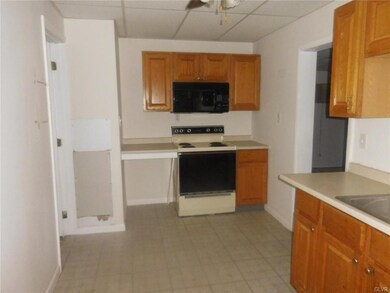 4124 Wilson St, Whitehall, PA 18052 - photo 7