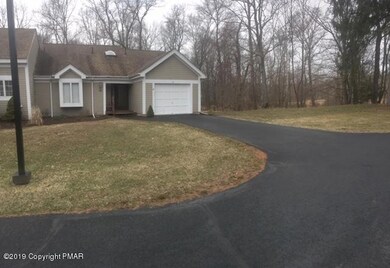 92 Village Dr, Stroudsburg, PA 18360 - photo 3