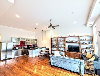 305 Cambridge St unit 2, Cambridge, MA 02141 - photo 3