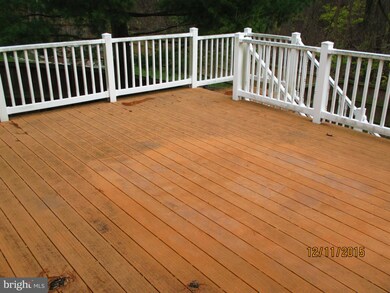 7109 Willow Hill Dr, Capitol Heights, MD 20743 - photo 5