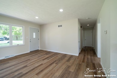 5-web-or-mls-707-e-judd-st