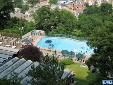 Horizon House unit 2002, Fort Lee, NJ 07024 - photo 7