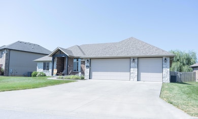 1716 E Furlough Dr, Republic, MO 65738 - photo 4