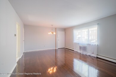 9 Juniper Ln, Eatontown, NJ 07724 - photo 6