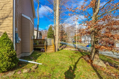 7107 Robinwood Dr, Tobyhanna, PA 18466 - photo 3