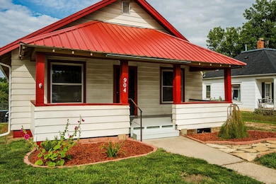 904 N Sheridan Ave, Sheridan, WY 82801 - photo 3