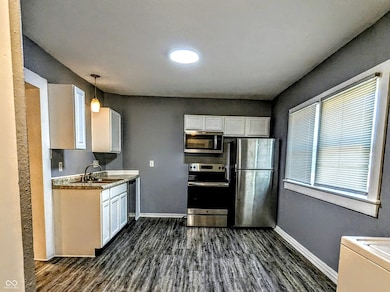 1737 Laurel St, Indianapolis, IN 46203 - photo 5