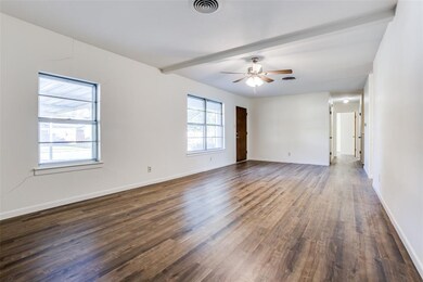 108 E Cunningham St, Bonham, TX 75418 - photo 7