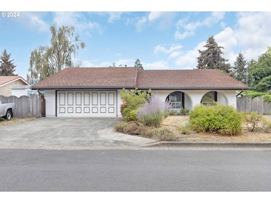 1358 E Fourth Ave, Sutherlin, OR 97479 - photo 2