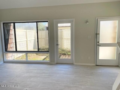 828 Oakleigh Ave unit 2, Gulfport, MS 39507 - photo 3