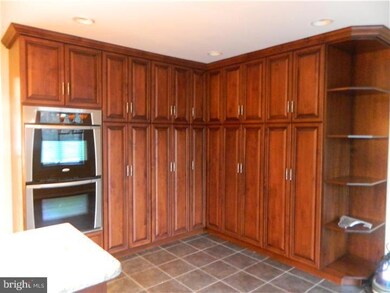 2166 Henley Common, Southampton, PA 18966 - photo 6