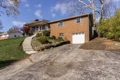 3288 Talbot Pl_03