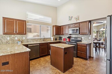 1117 W Lakeridge Dr, Gilbert, AZ 85233 - photo 7