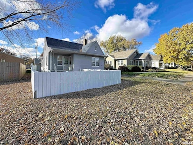 2350 38th St, Rock Island, IL 61201 - photo 2