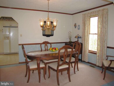 9050 Dumhart Rd, Laurel, MD 20723 - photo 5