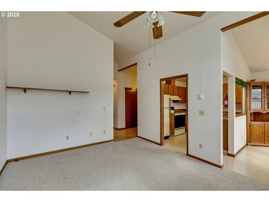 605 N Douglas Ln, Canby, OR 97013 - photo 4