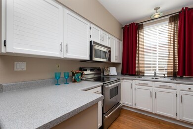154_W_5th_St_122_04