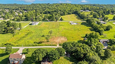 2100 Limit St, Leavenworth, KS 66048 - photo 2