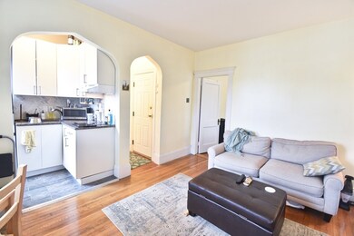 299 Tappan St unit 6, Brookline, MA 02445 - photo 2