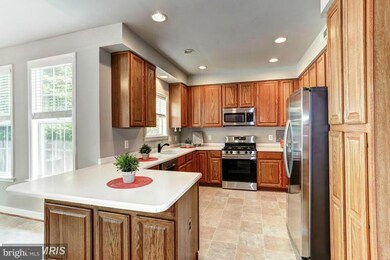 12987 Torchlight Dr, Woodbridge, VA 22193 - photo 7