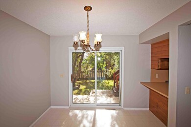 Dining area/ Slider