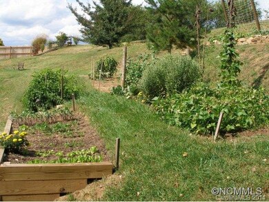 52 Hayes Cove Rd, Leicester, NC 28748 - photo 5