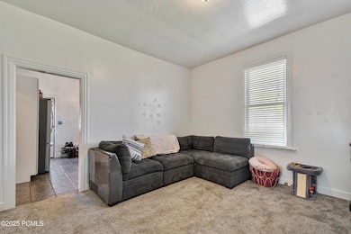 489 E Center (6)