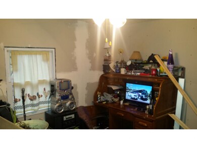 235 Dearborn Rd unit 3, Pembroke, NH 03275 - photo 6