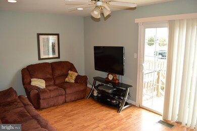 8230 Wycliffe Ct, Manassas, VA 20109 - photo 6