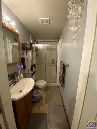 200 Holt Cir, Hoyt, KS 66440 - photo 6