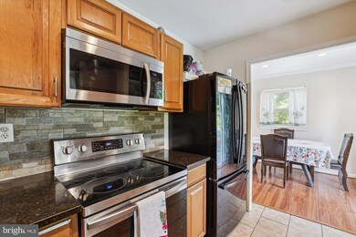 6818 Cipriano Rd, Lanham, MD 20706 - photo 6