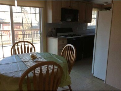 37 Graybar Rd, Warwick, RI 02888 - photo 4