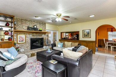 3706 Coral Sands Ct, Granbury, TX 76049 - photo 6