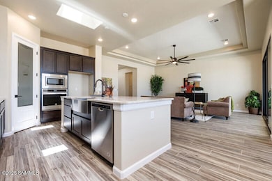 5e348b0fa2d5e488596224-preview