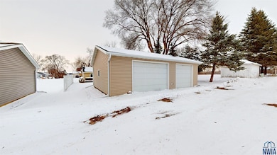 128 Willow St, Aurelia, IA 51005 - photo 2