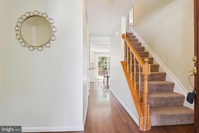 8410 Glade Ct, Columbia, MD 21046 - photo 5