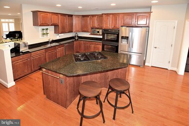 4045 Stewarts Bridge Ct, Fairfax, VA 22033 - photo 7