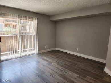 2750 S Durango Dr unit 1049, Las Vegas, NV 89117 - photo 5