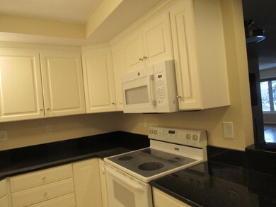 47 Dogwood Dr unit 118/306, Nashua, NH 03062 - photo 5