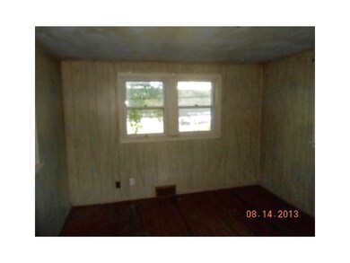 142 W 16th St, Anderson, IN 46016 - photo 6